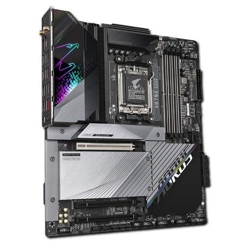 Gigabyte X670E AORUS MASTER 2x M.2 AM5, DDR5 Wi-Fi 6E ATX Motherboard